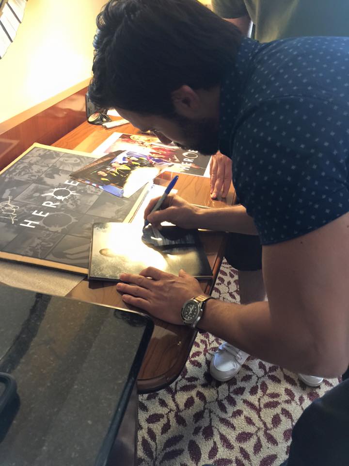 Milo Ventimiglia signing